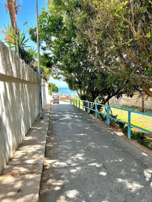 Apartamento Con Gran Terraza Junto A La Playa Torremolinos Luaran gambar