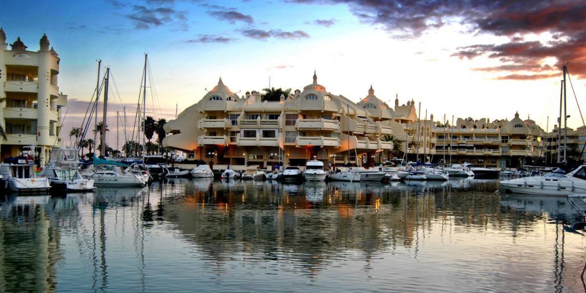 Apartamento Con Gran Terraza Junto A La Playa Torremolinos Luaran gambar
