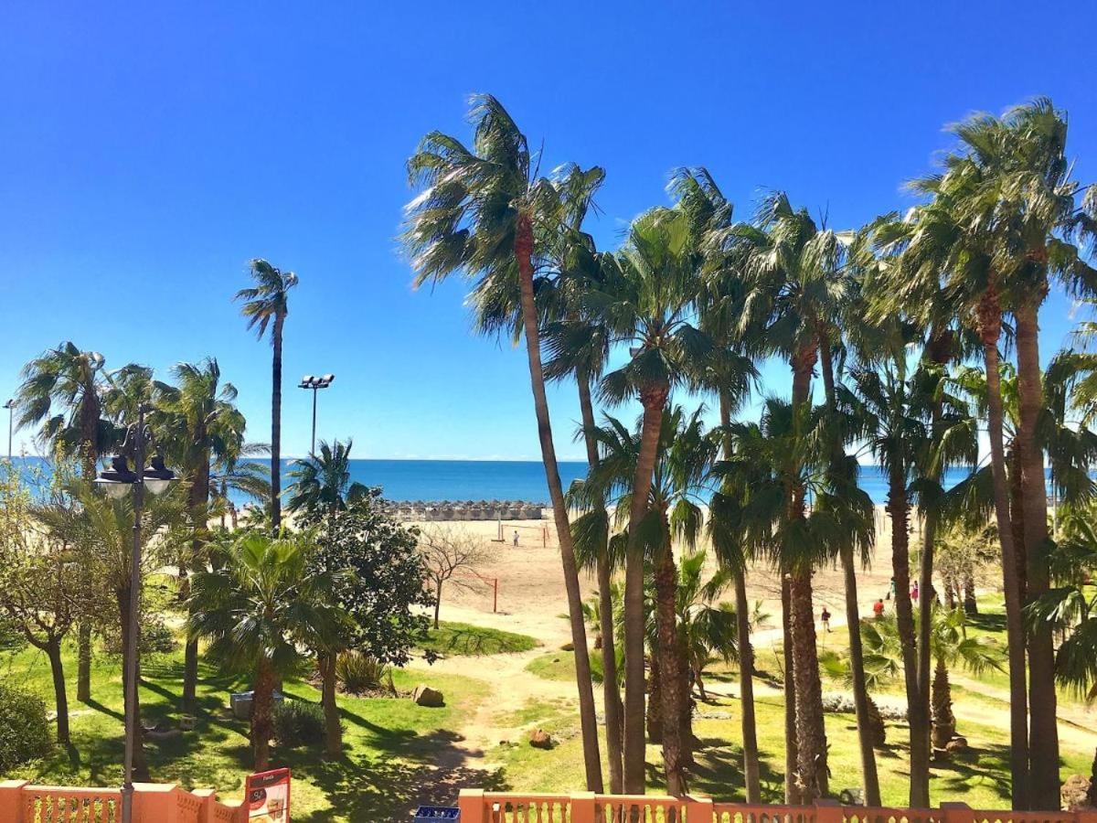 Apartamento Con Gran Terraza Junto A La Playa Torremolinos Luaran gambar